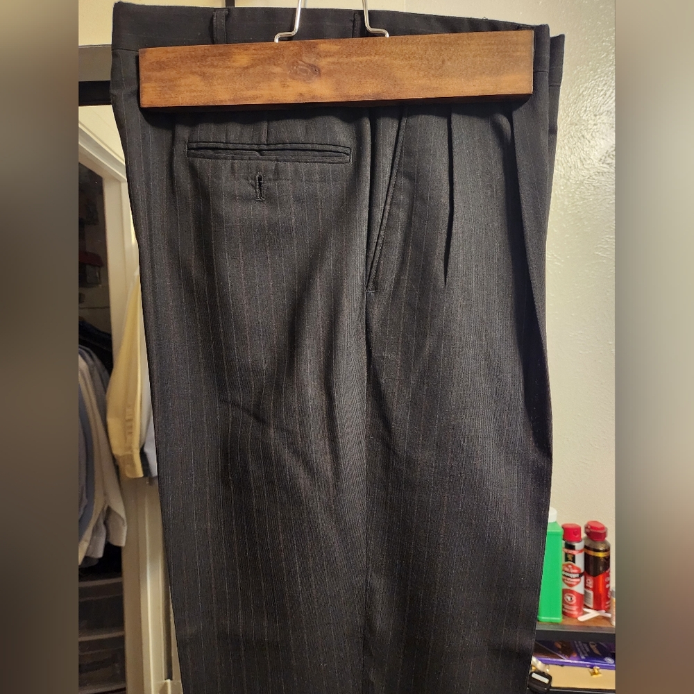 Haggar 34x29 Black Striped Dress Pants